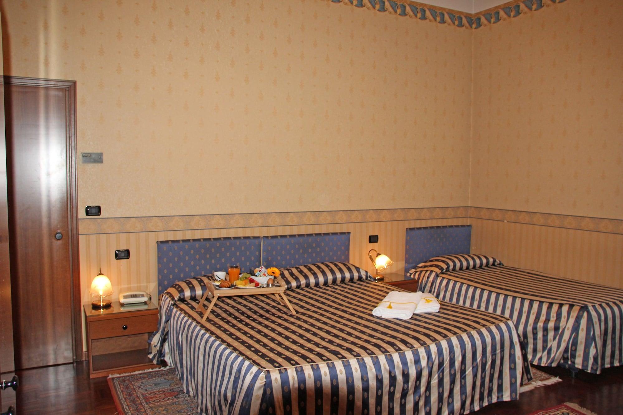 Albergo Ristorante Leon D'Oro Новента-ди-Пьяве Экстерьер фото