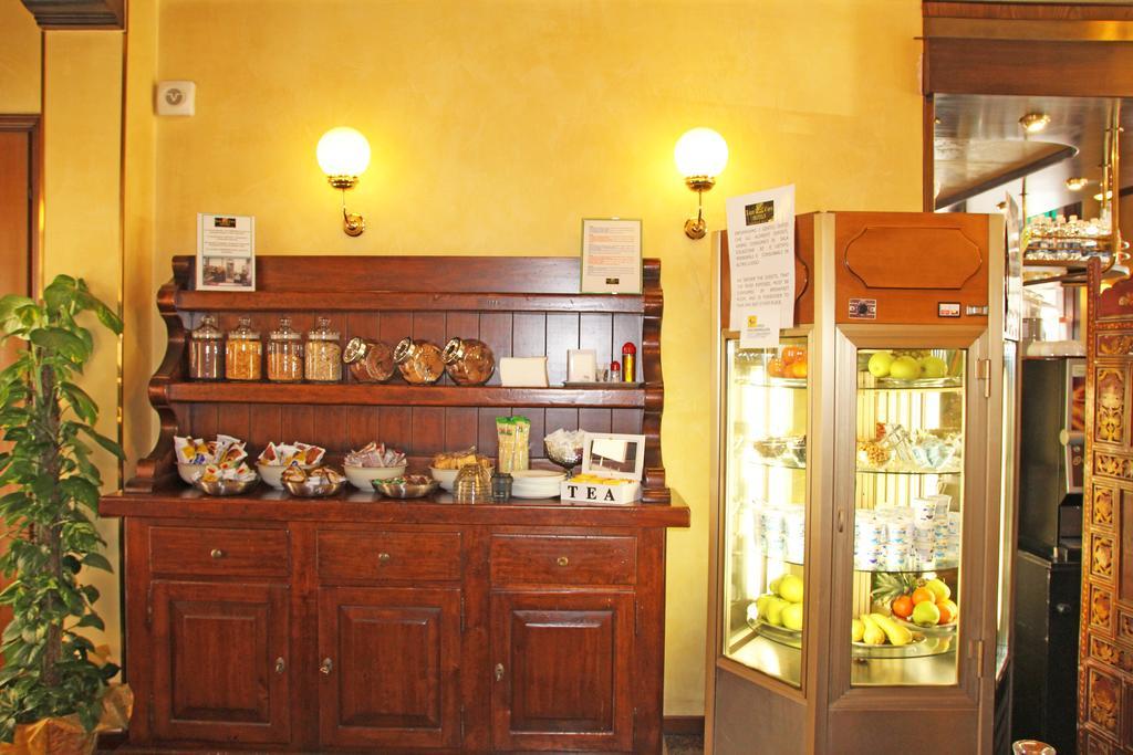 Albergo Ristorante Leon D'Oro Новента-ди-Пьяве Экстерьер фото