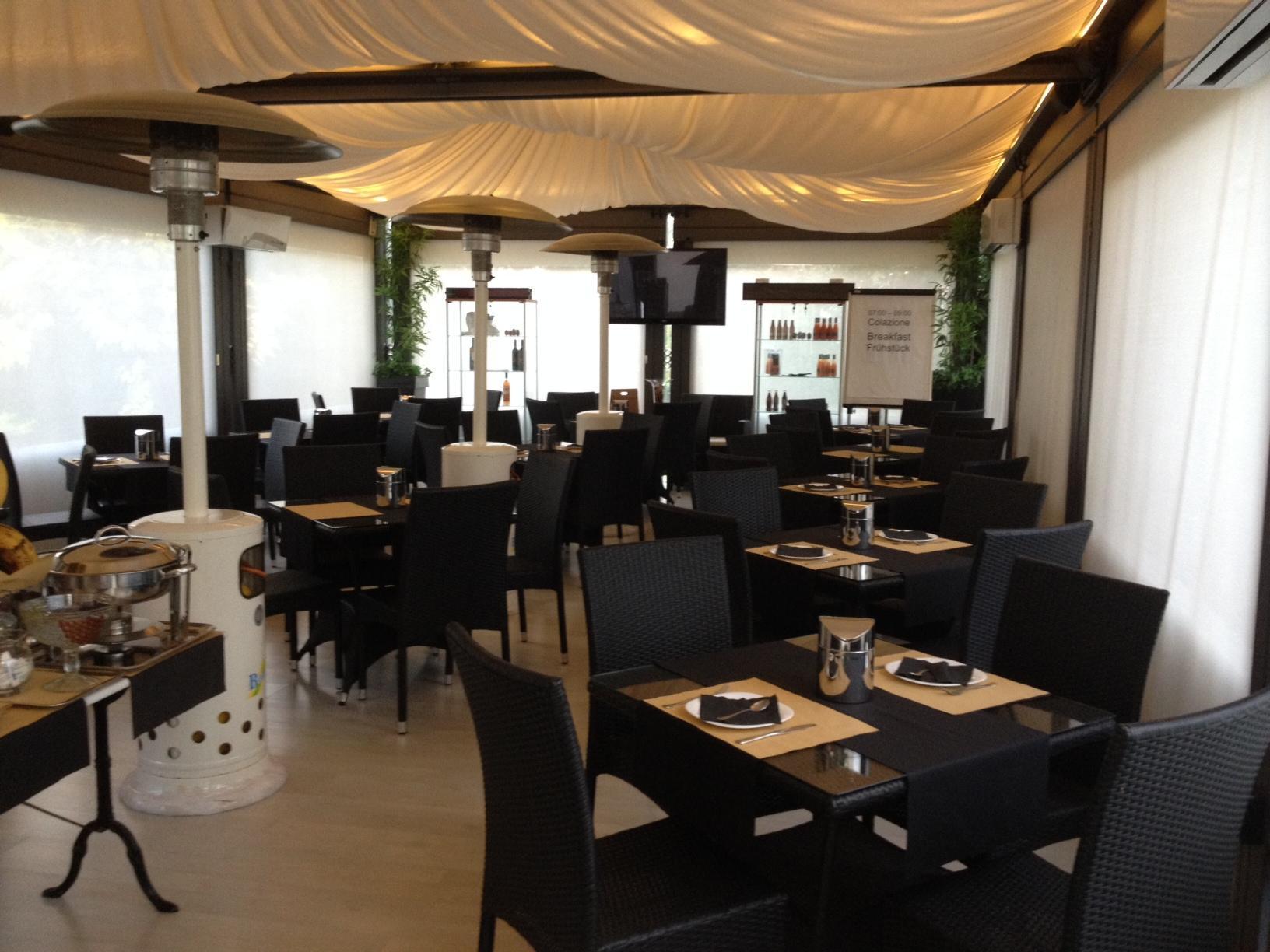 Albergo Ristorante Leon D'Oro Новента-ди-Пьяве Экстерьер фото