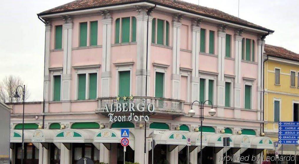 Albergo Ristorante Leon D'Oro Новента-ди-Пьяве Экстерьер фото