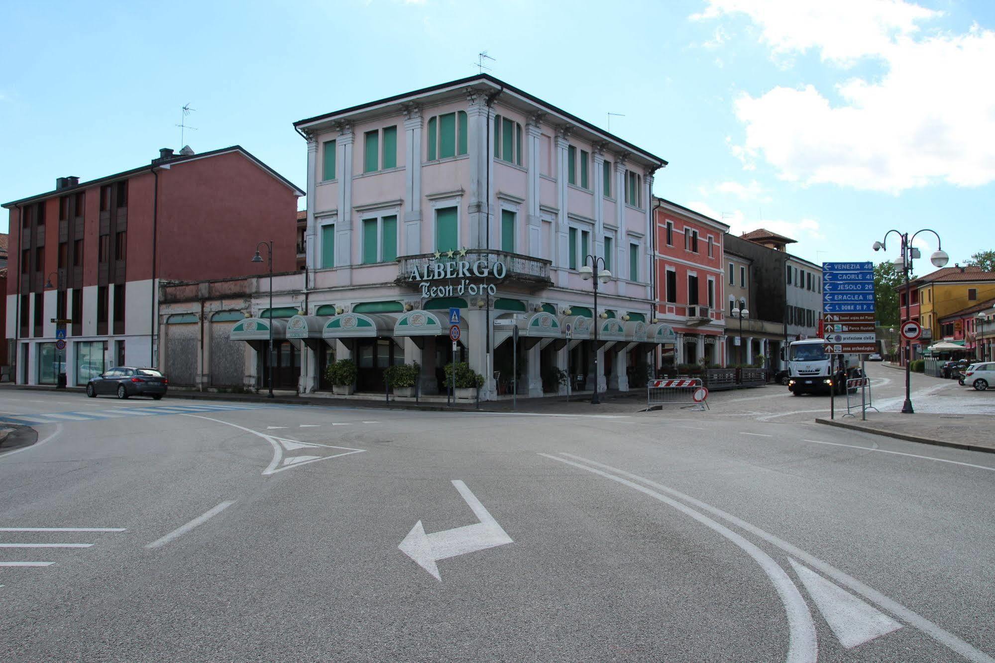 Albergo Ristorante Leon D'Oro Новента-ди-Пьяве Экстерьер фото